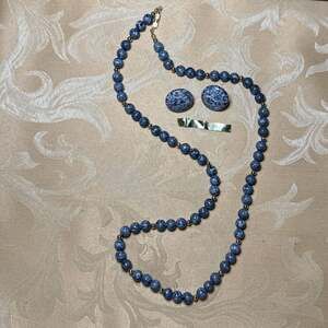 Vintage Hand-Knotted Blue Lapis Lazuli Graduated Bead Necklace